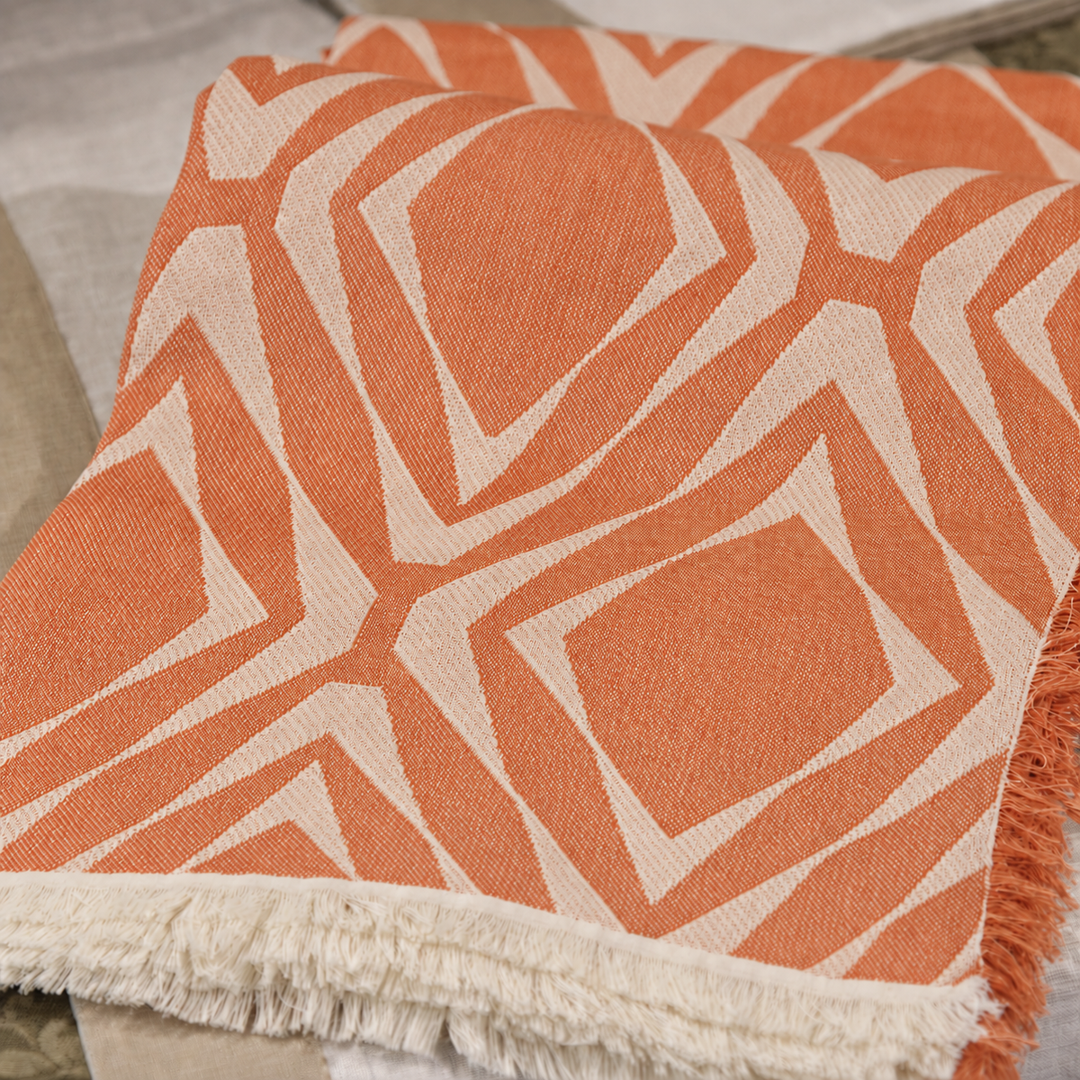 100% Cotton Tubular Jacquard Beach Towel