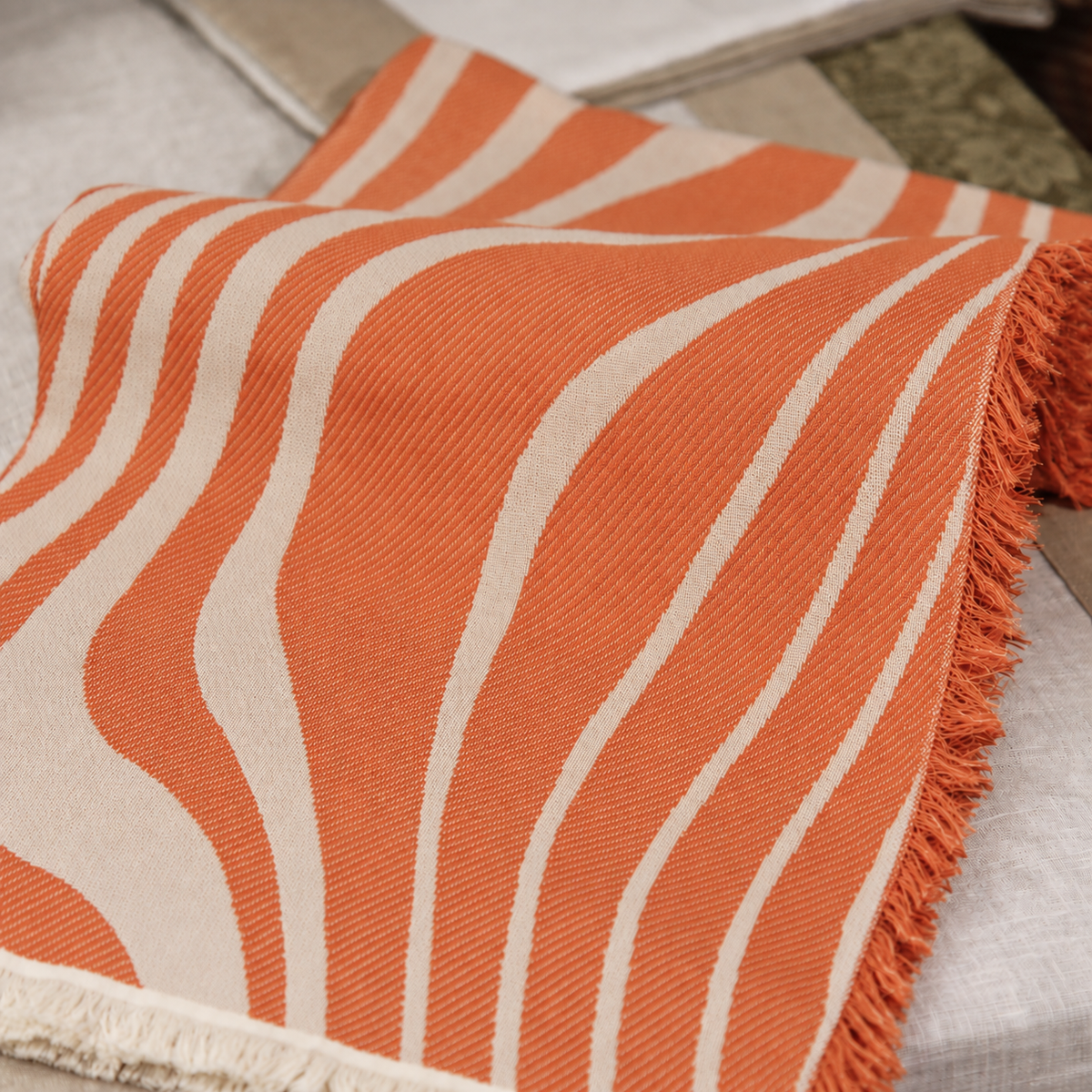 100% Cotton Tubular Jacquard Beach Towel